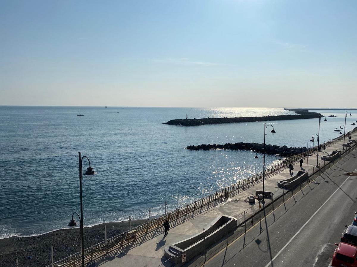 La Casetta Di Dory Sul Mare Genua Exteriör bild